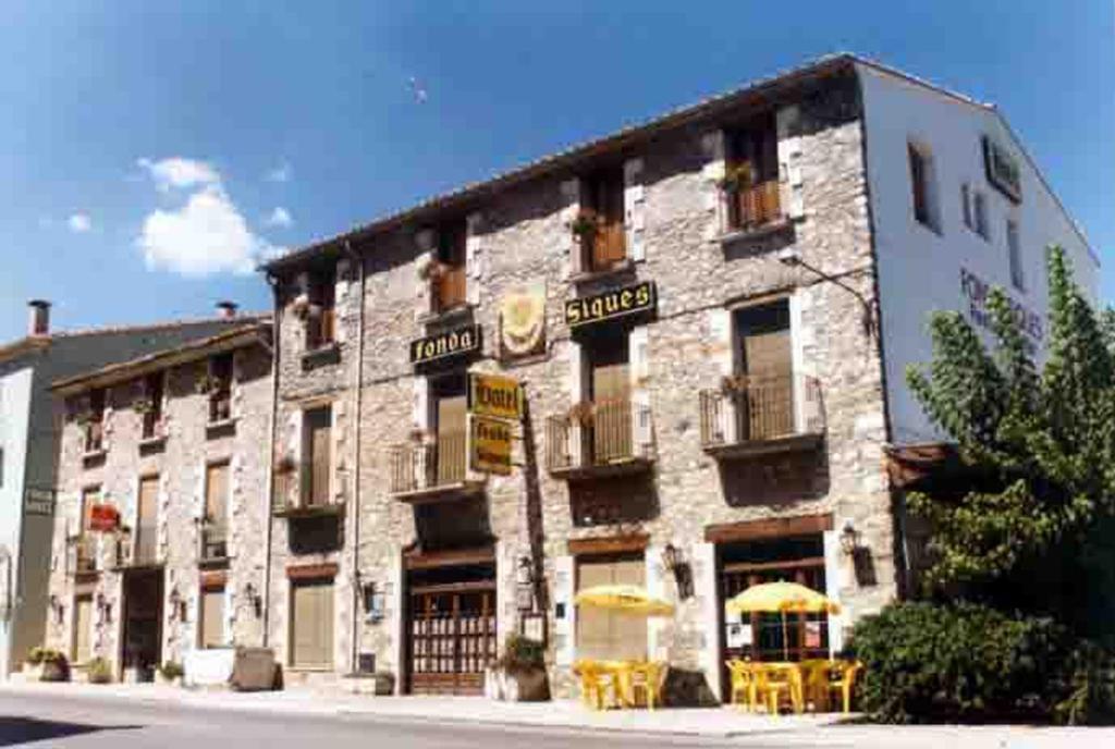 Hotel Fonda Siques Besalú المظهر الخارجي الصورة